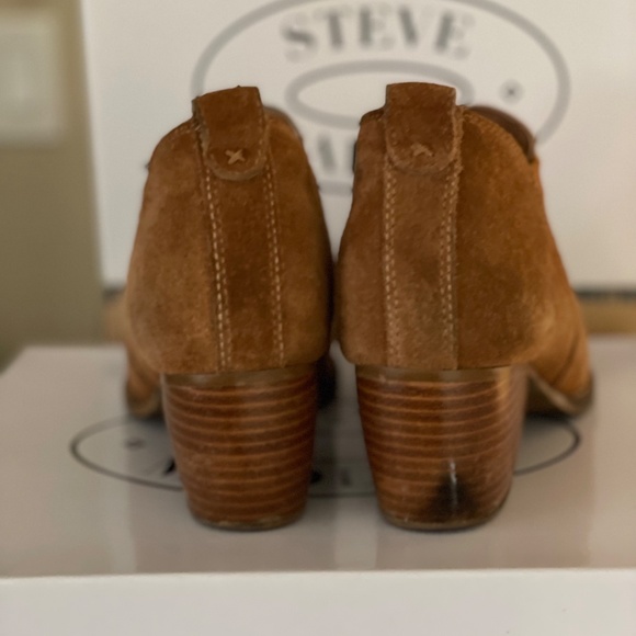 Steve Madden, Rudy, Chestnut Suede Booties, size 8 - Picture 2 of 3